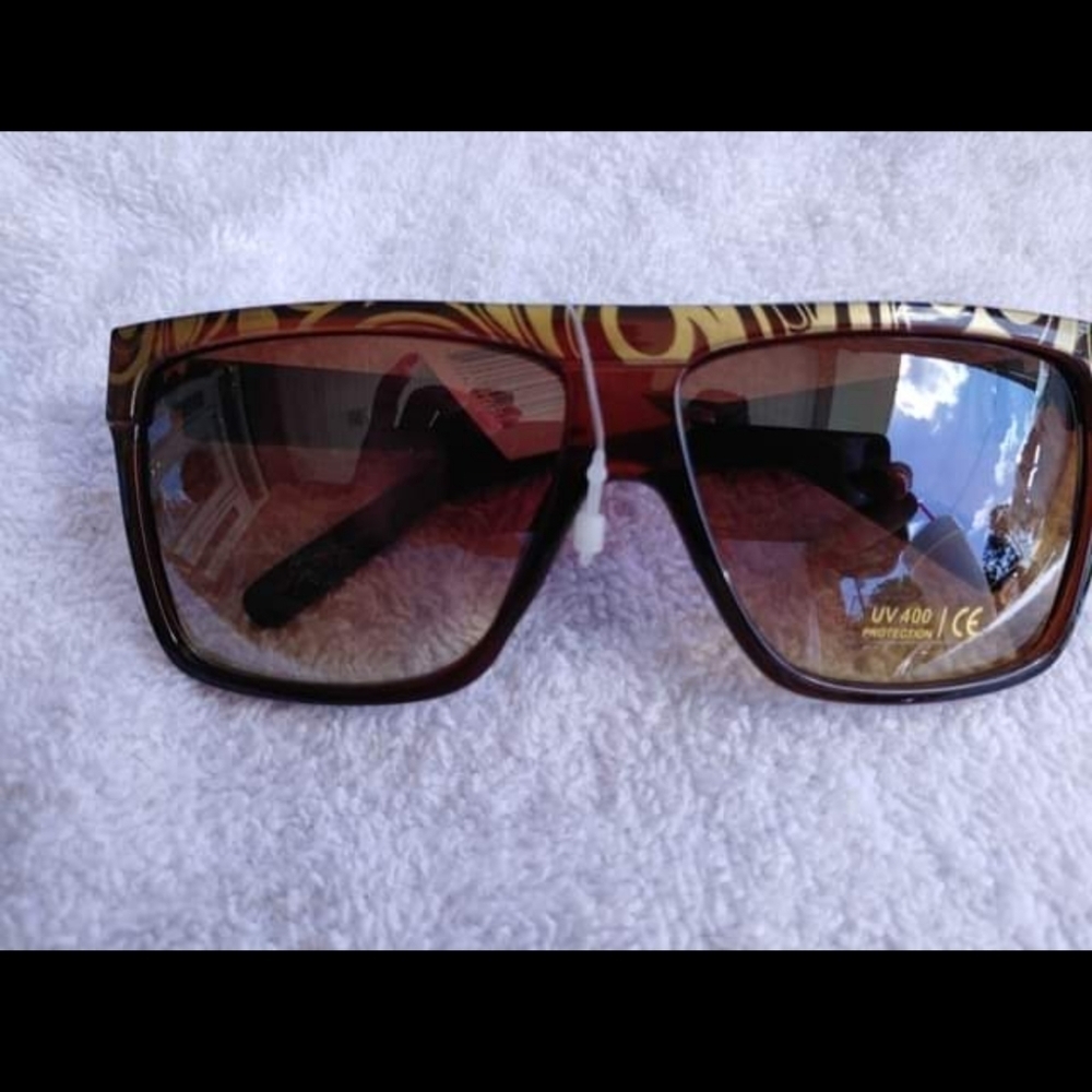 NEW SUNGLASSES UV 400 PROTECTION